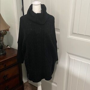 Express Women's Black Turtleneck Sweater